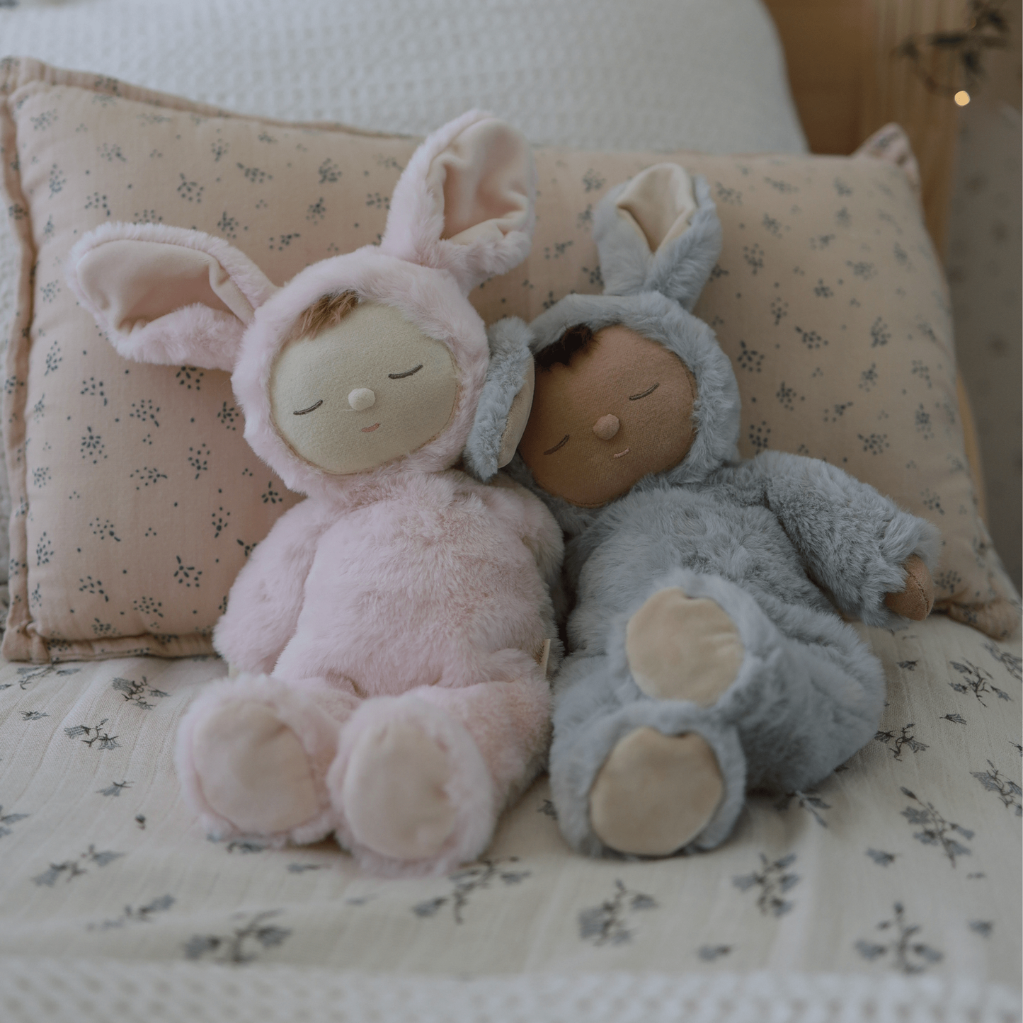 Olli Ella Lullaby Cozy Dinkum Bunny Pip - Smoke