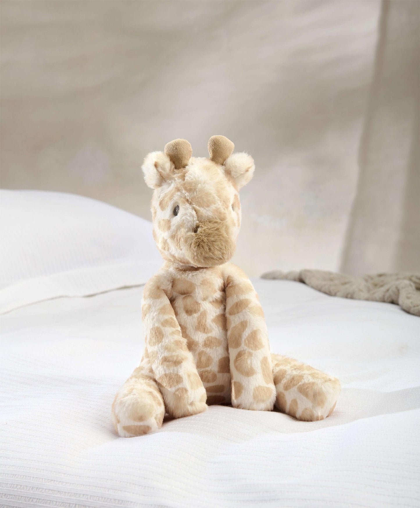 0-3m Welcome to the World Giraffe - Medium Gift Box