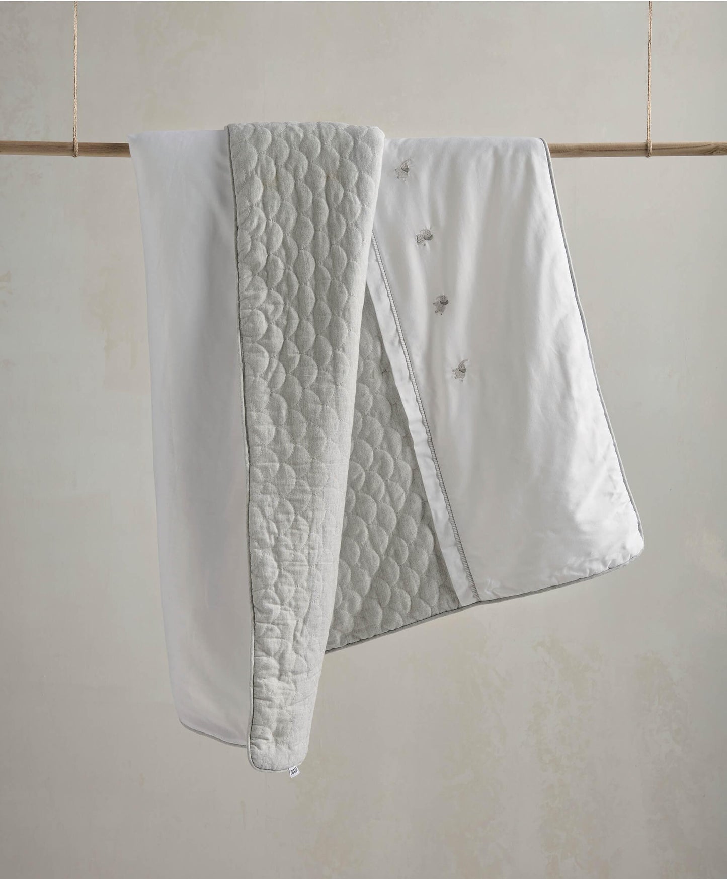 Grey Quilt (2.5 Tog) - Welcome to the World Elephant