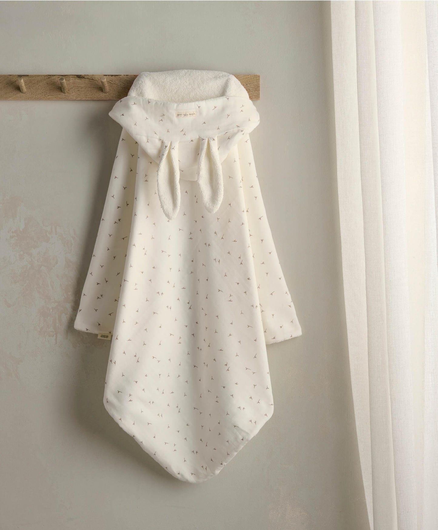 Hooded Towel - White - Welcome to the World Seedling