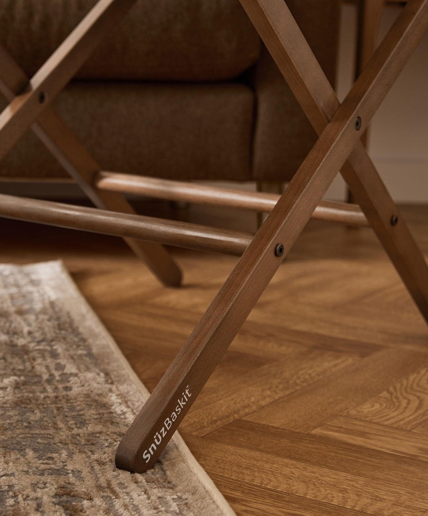 SnuzBaskit Moses Basket & Stand - Graphite/Walnut