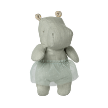 Maileg Safari friends, Hippo w. skirt, Small - Mint