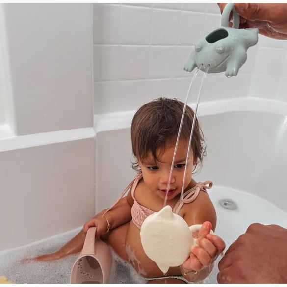 Noüka Scoop & Sprinkle Water Animals - By the Sea