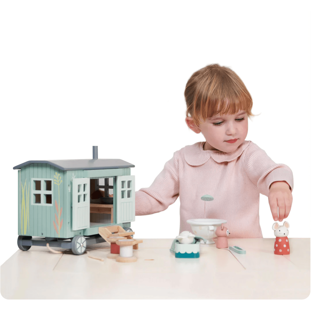 Tender Leaf Secret Meadow Shepherd's Hut