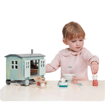 Tender Leaf Secret Meadow Shepherd's Hut