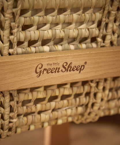 Little Green Sheep Natural Knitted Moses Basket & Mattress - Dove