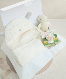 Bathtime Lamb - Medium Gift Box