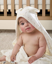 Hooded Towel - White - Welcome to the World Seedling