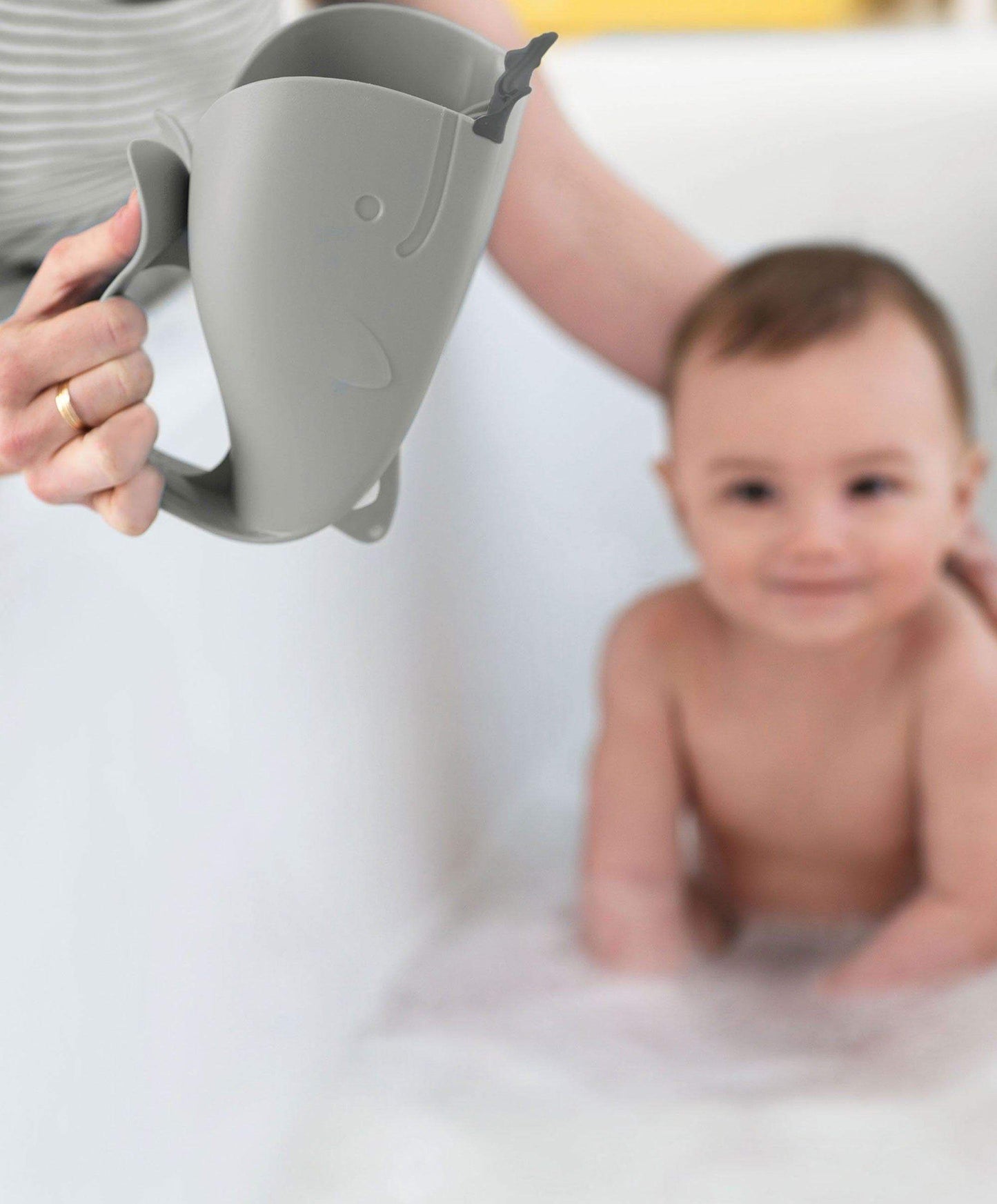 Moby Waterfall Baby Bath Rinser